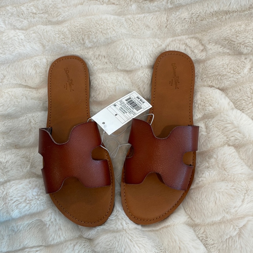 Universal Thread brown sandals, size 8